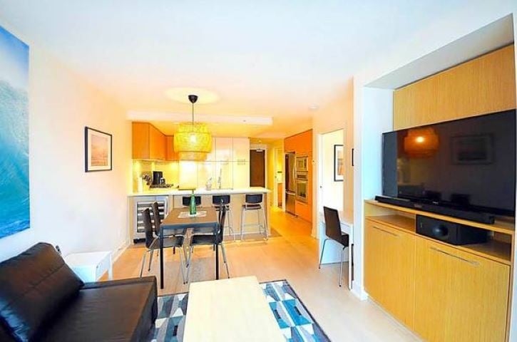 303-1680 W 4 Ave