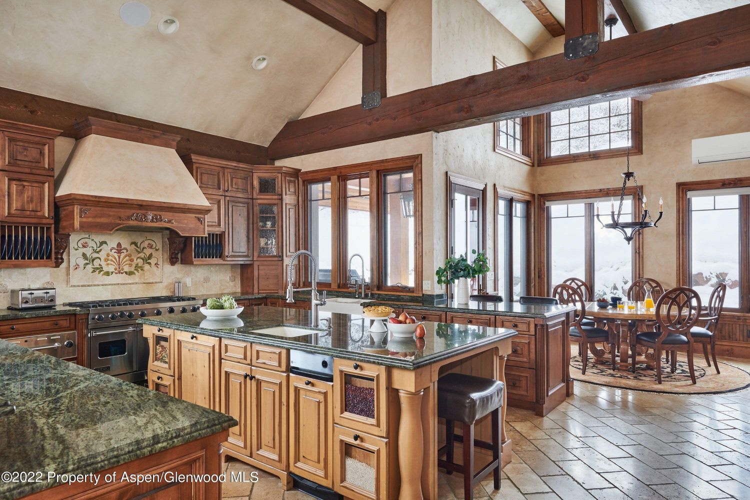 64 Spruce Ridge Ln