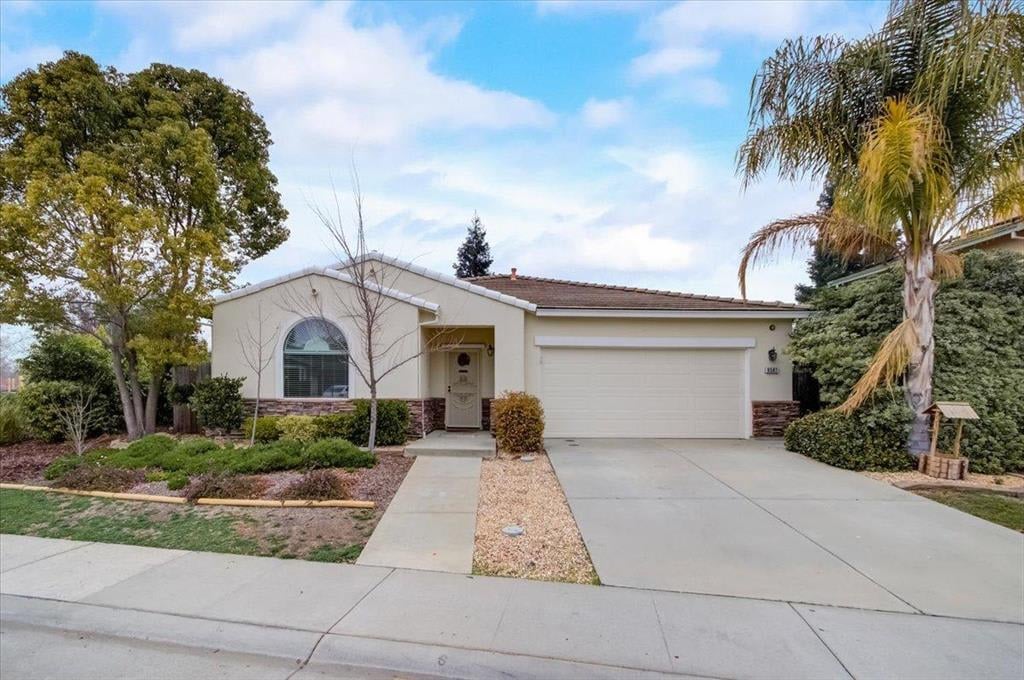 9587 Crisswell Drive • Elk Grove • 95624