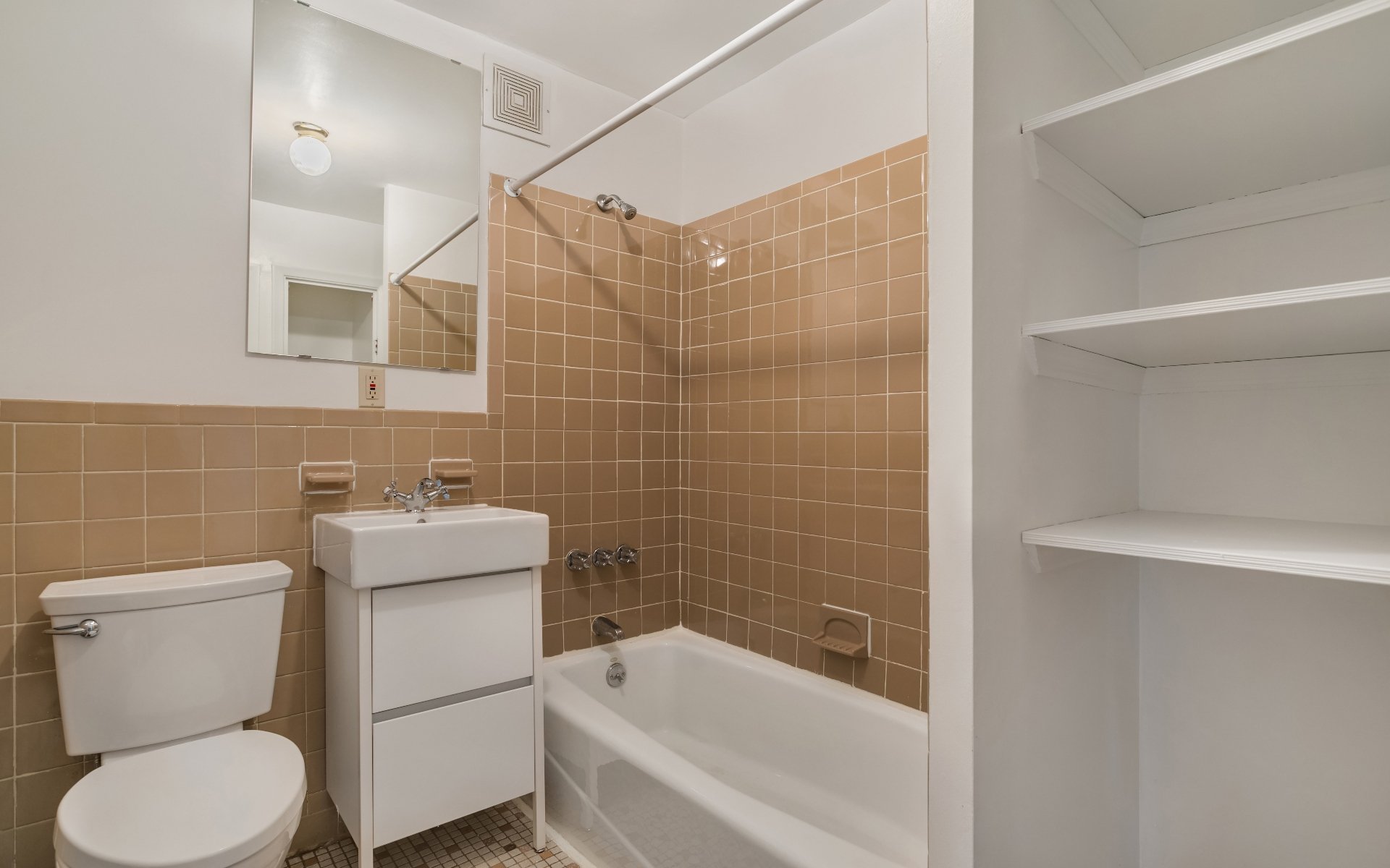 466 Myrtle Ave, #3