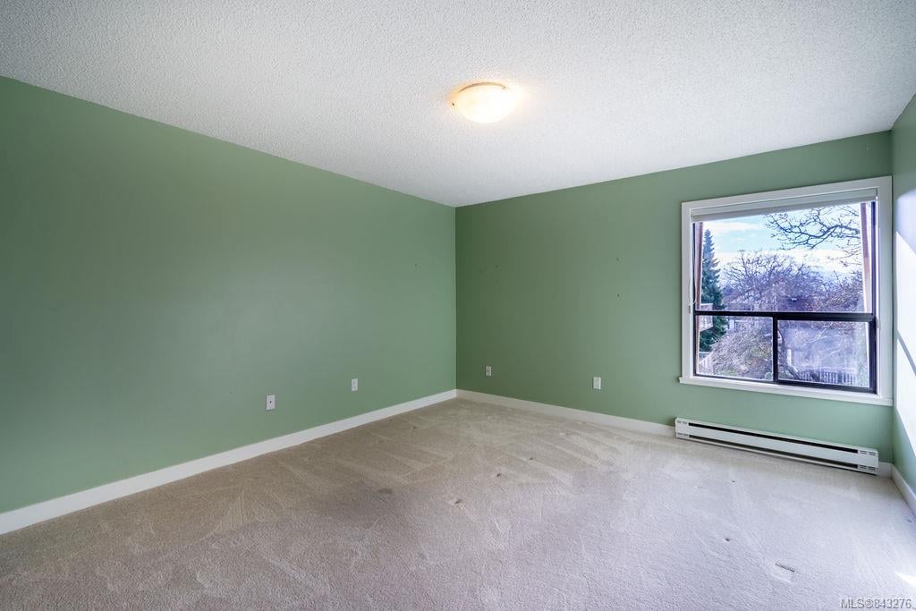 405-2125 Oak Bay Ave