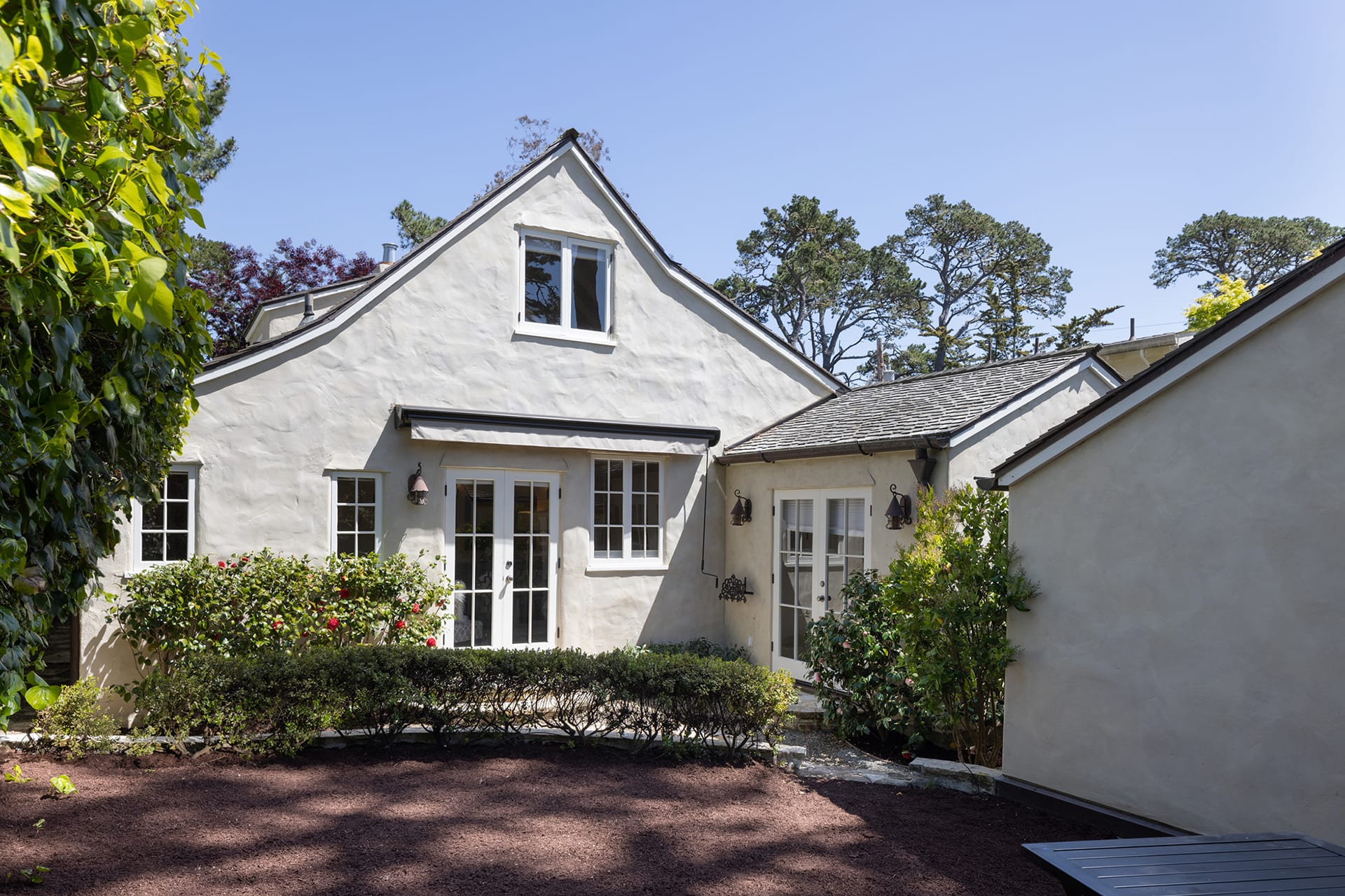 Charming Carmel Jewel - Mission 2NW of 1st