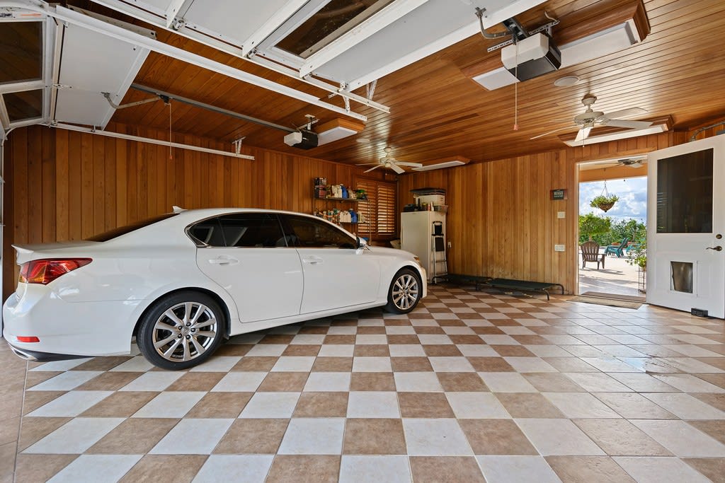 501 ADAMS BARN