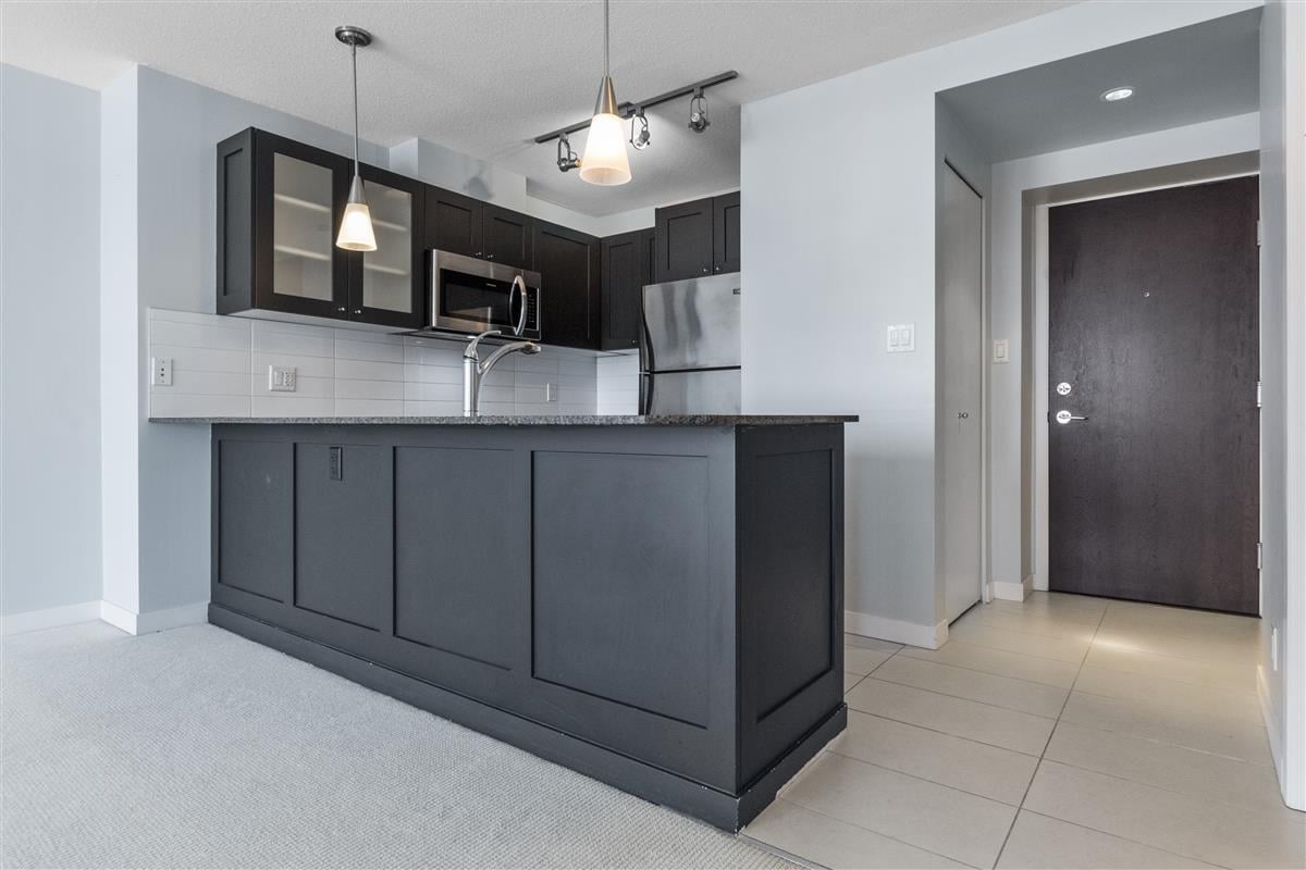 502-7225 Acorn Ave