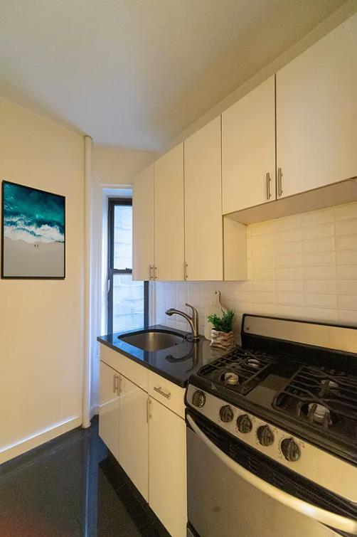210 East 38th Street, Apt 1-H