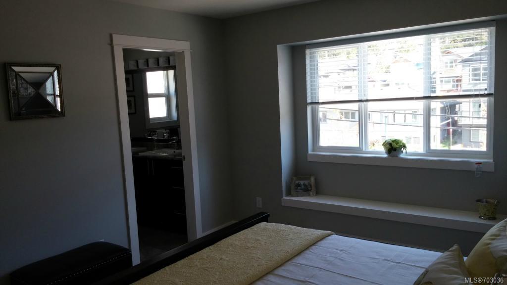 3381 Radiant Wy