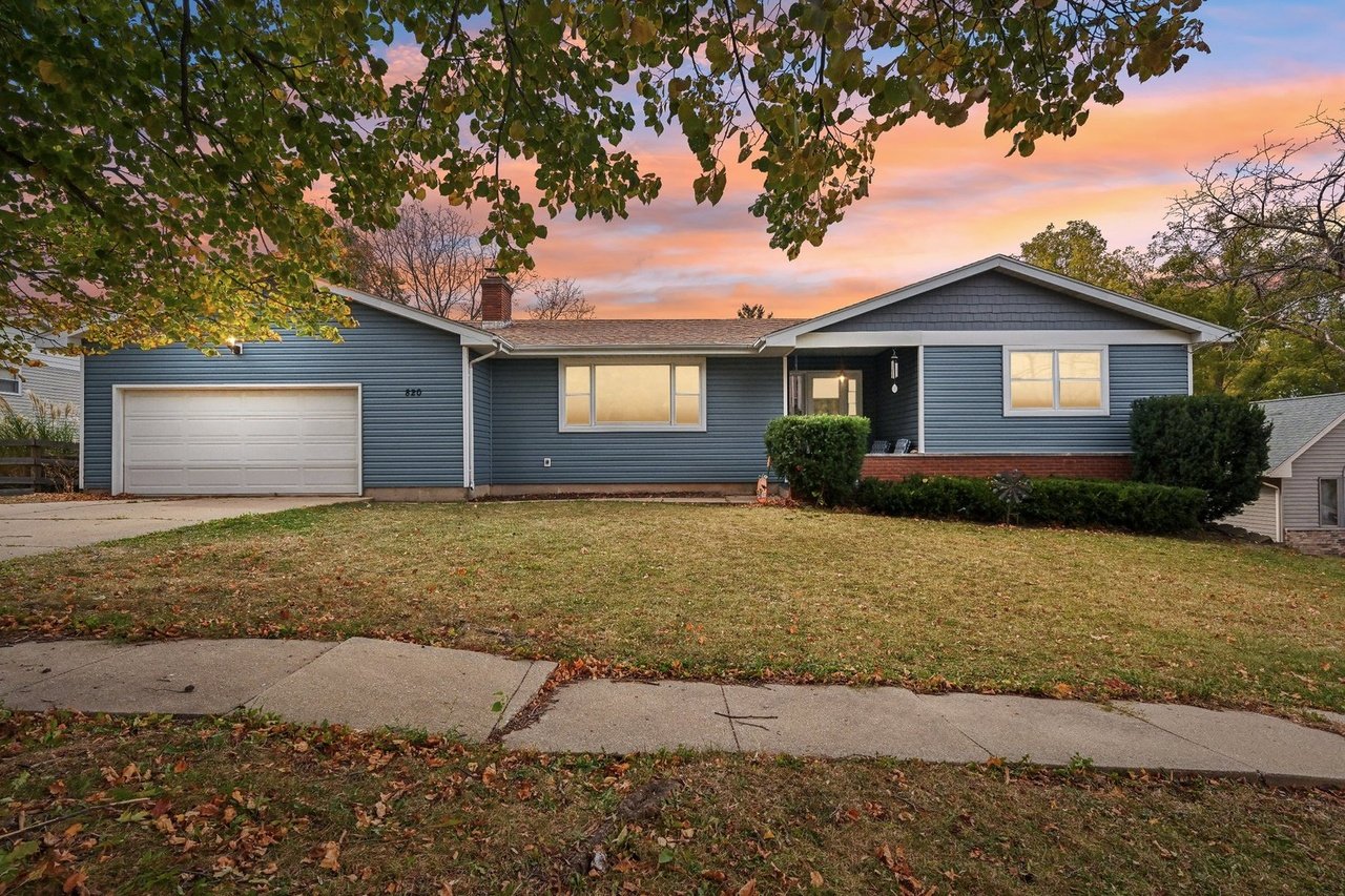 820 Oak Manor Dr
