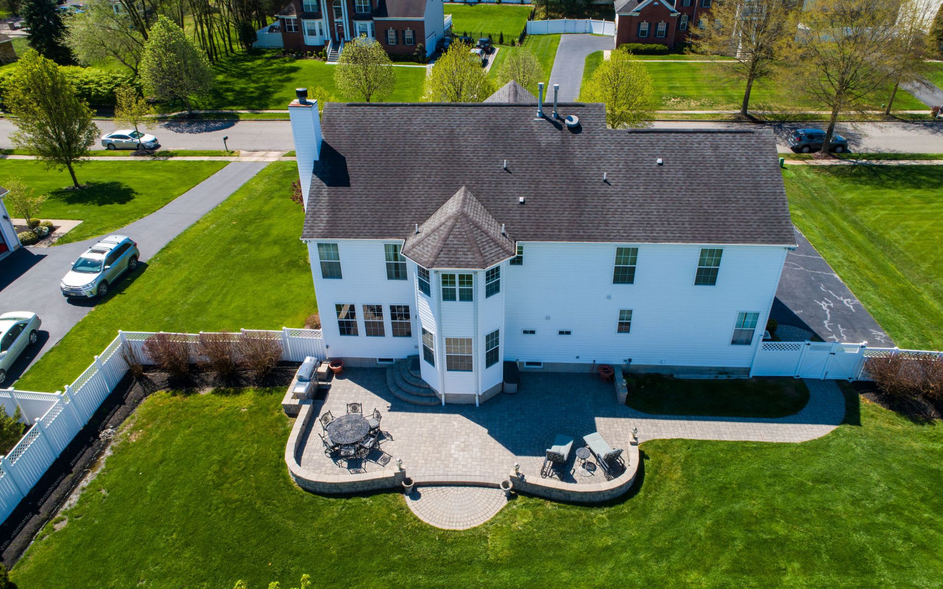 8 SHOREHAM CT