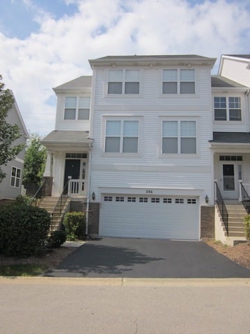 286 Hickory Ln