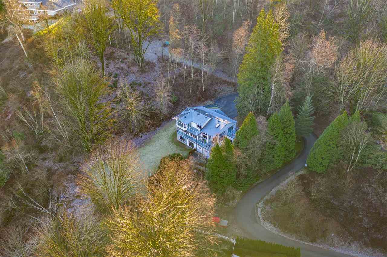 8673 Grand View Dr