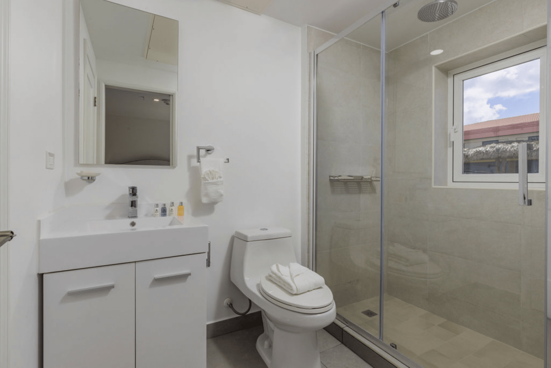 Harbour House 203