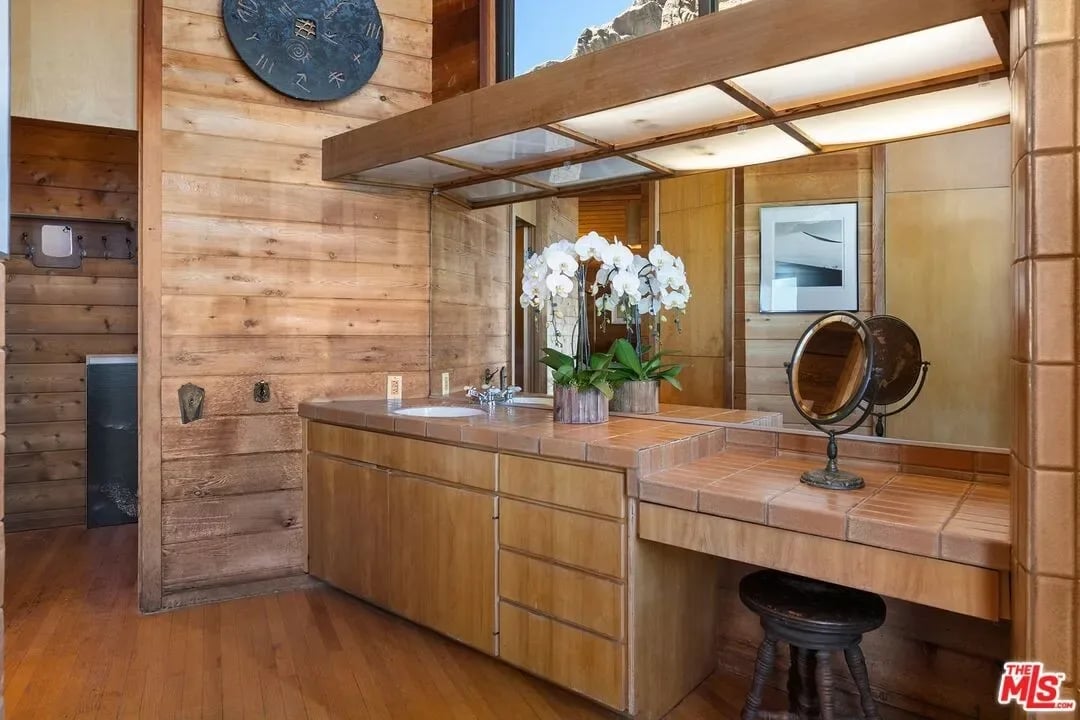 Rustic Malibu Mid Century, Architect Doug Rucker