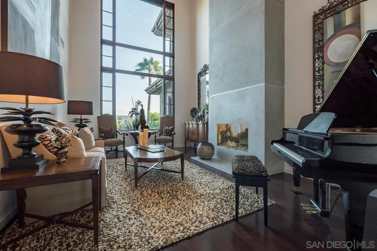 5515 Meadows Del Mar