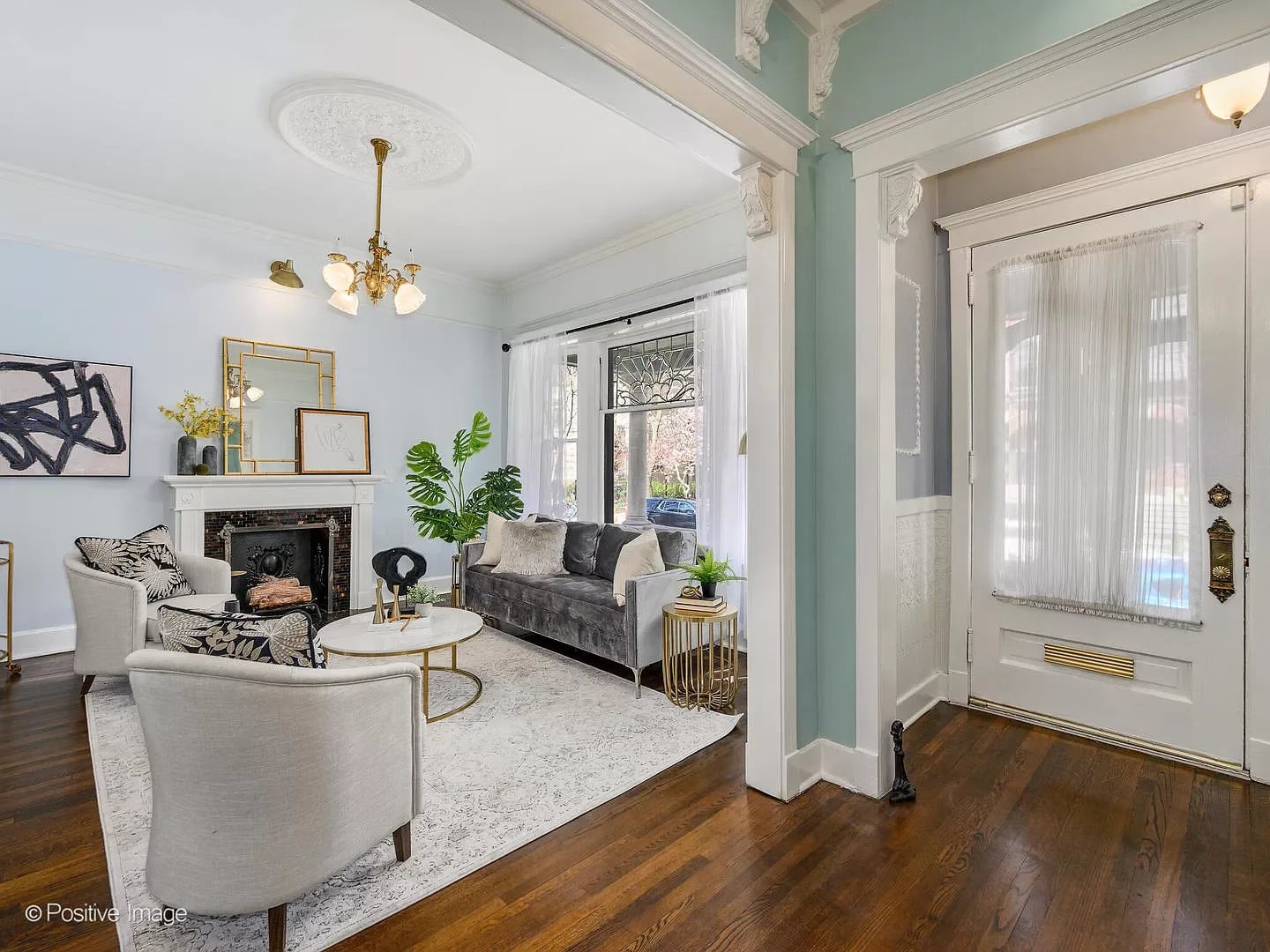 2147 W Caton