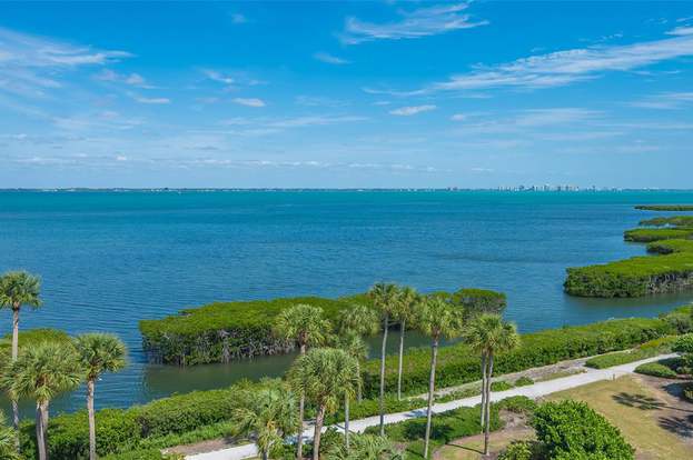 2120 Harbourside Dr, #657
