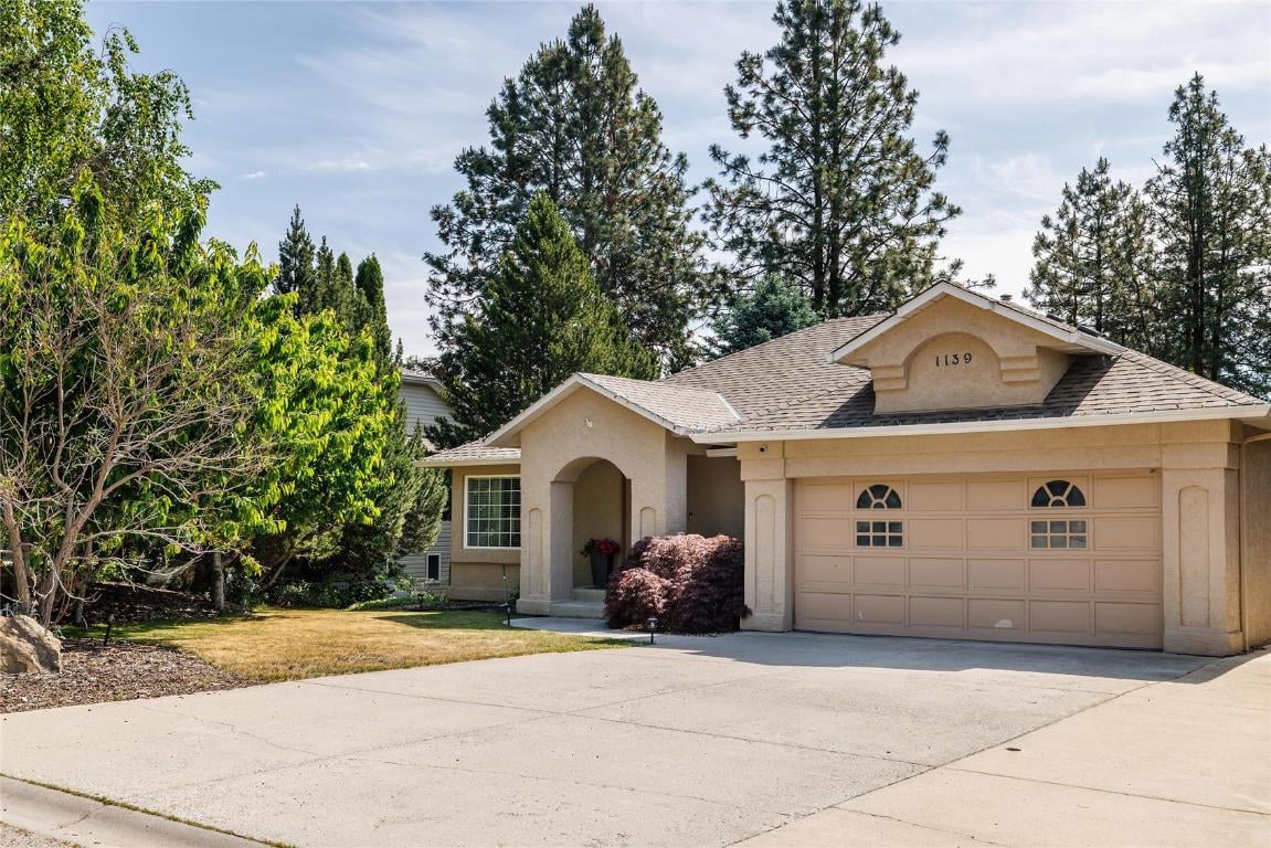 1139 Caledonia Wy
