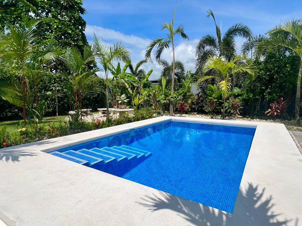 Quepos Surf House with Private Pool