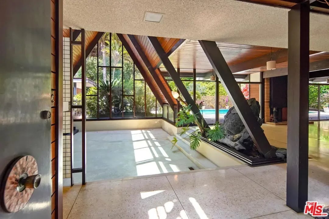 RARE POLYNESIAN A - FRAME