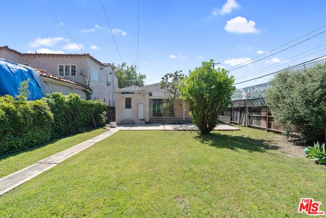 172 N Alta Vista Blvd