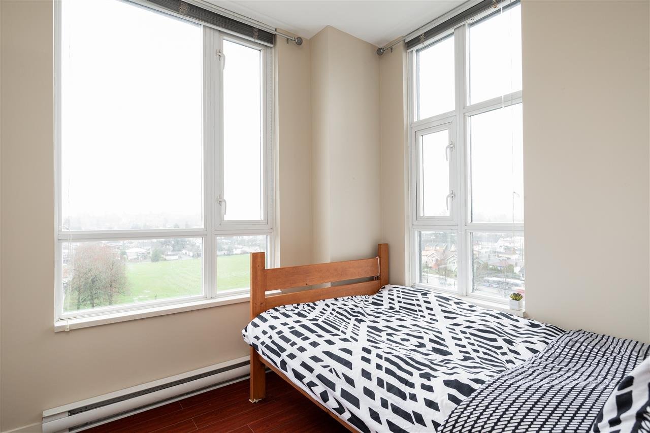 854-1483 E King Edward Ave