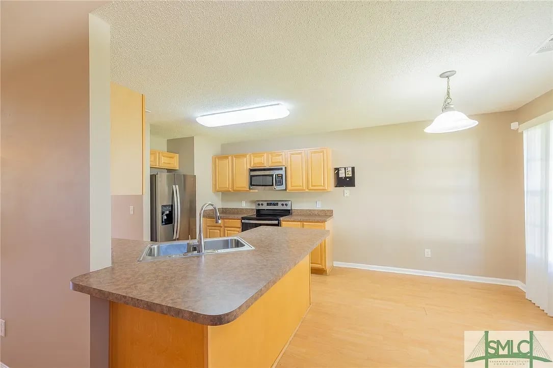 3 Mackinac Ct