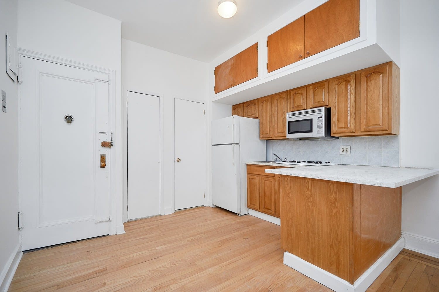 1059 2nd Ave, Unit 2W