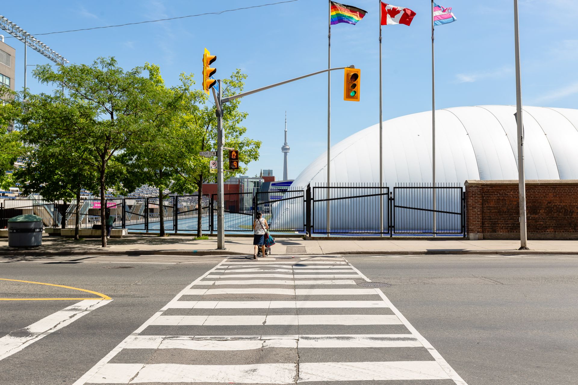206 Bloor St W 