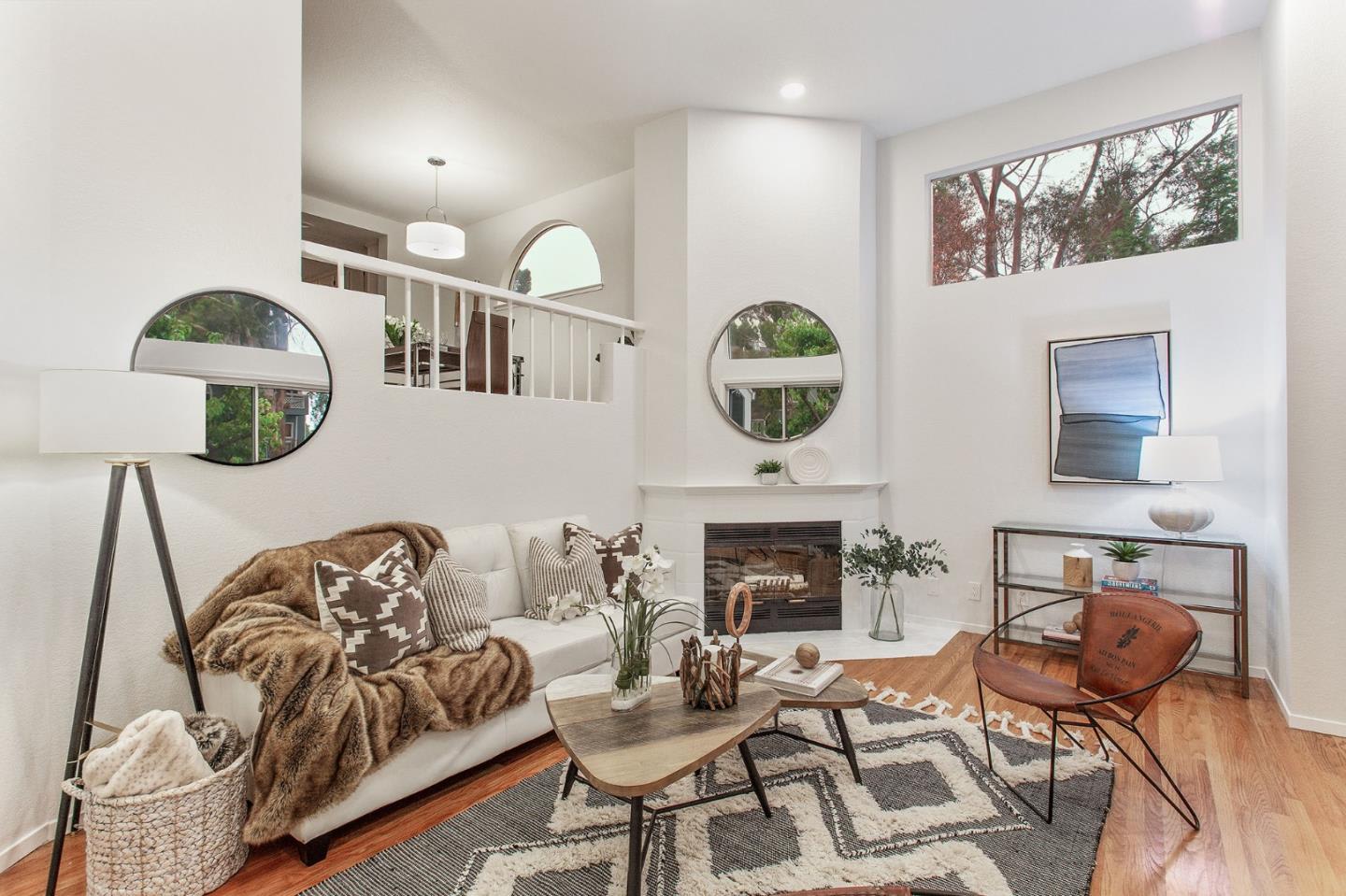 844 Portwalk Pl