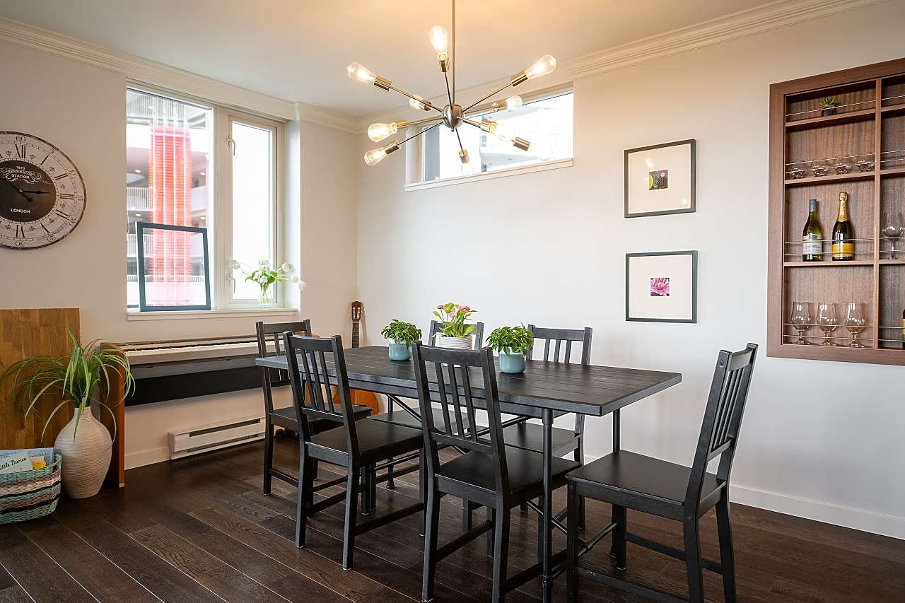 809-328 E 11th Ave