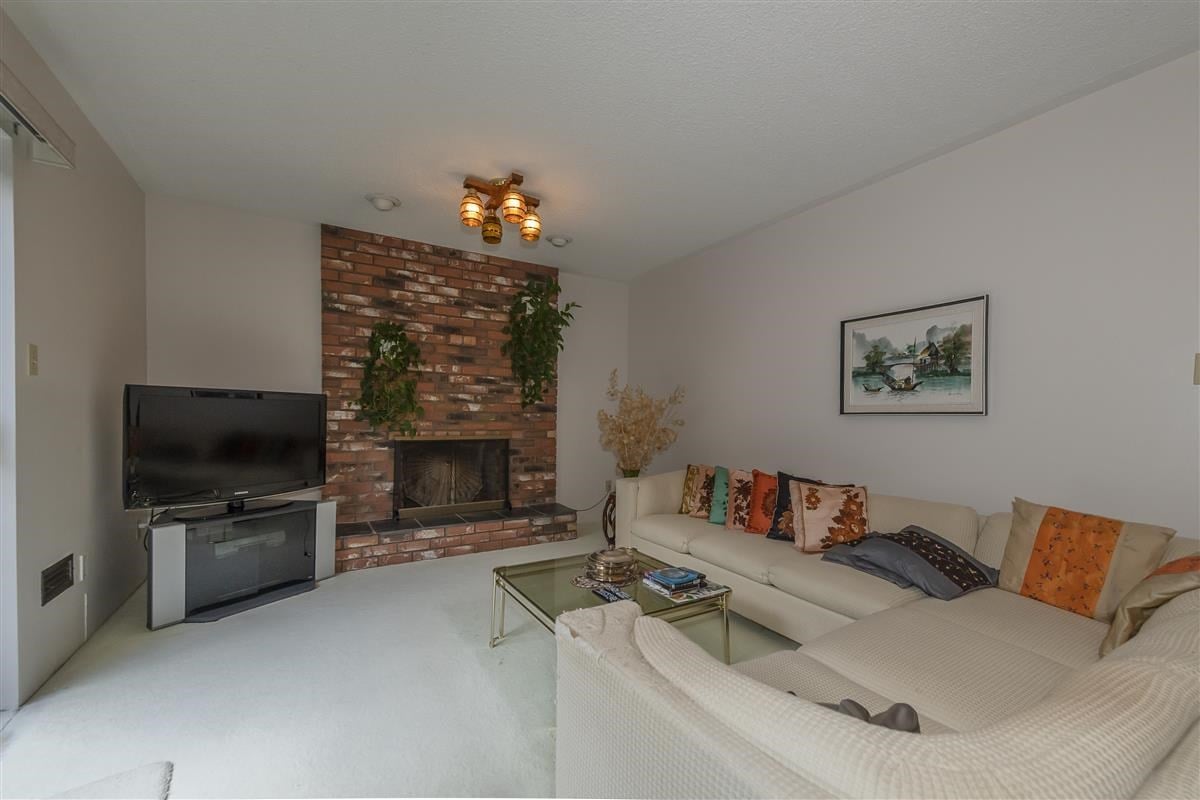 10800 Rosetti Ct