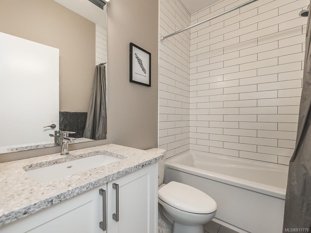 203-595 Pandora Ave