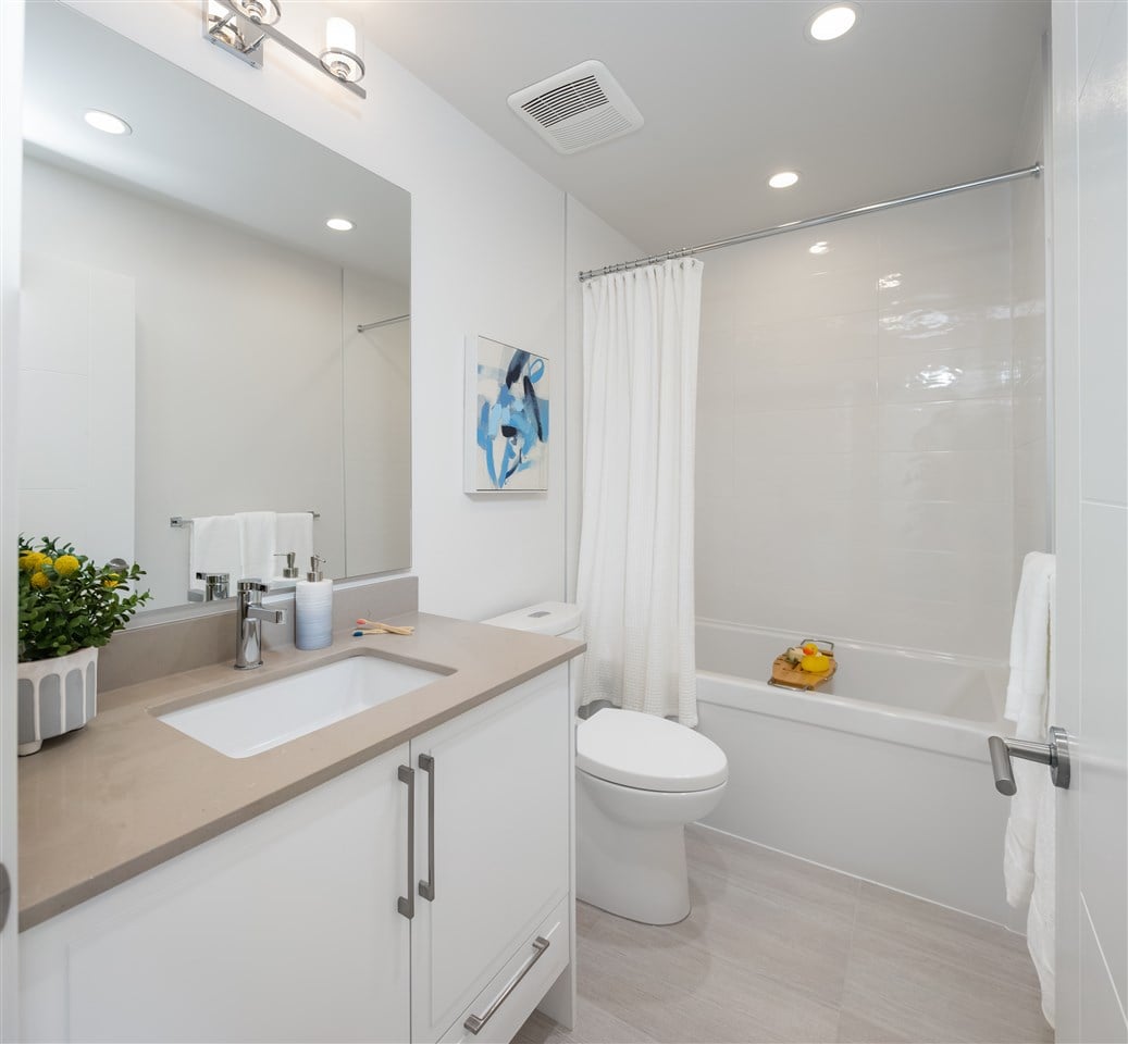23-70 Seaview Dr