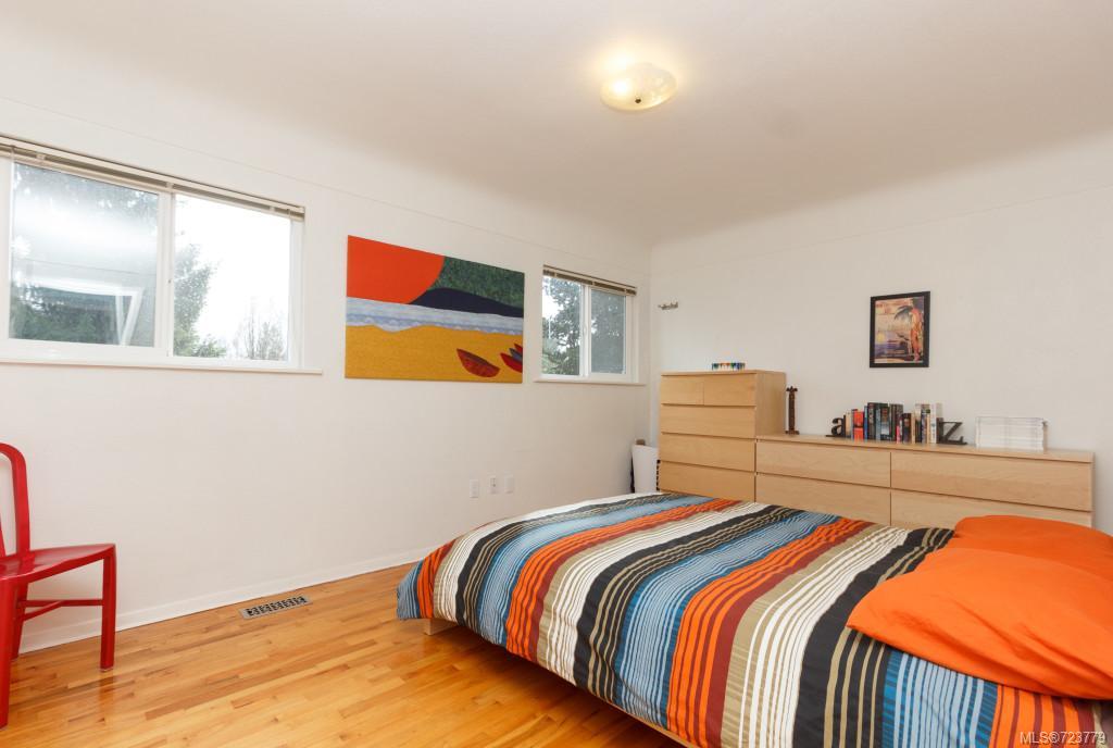 4337 Parkside Cres