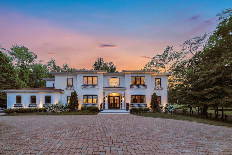 NJ Luxury Real Estate Agent and Celebrity Broker Michelle Pais Lists Stunning Villa in Morris/Harding Township