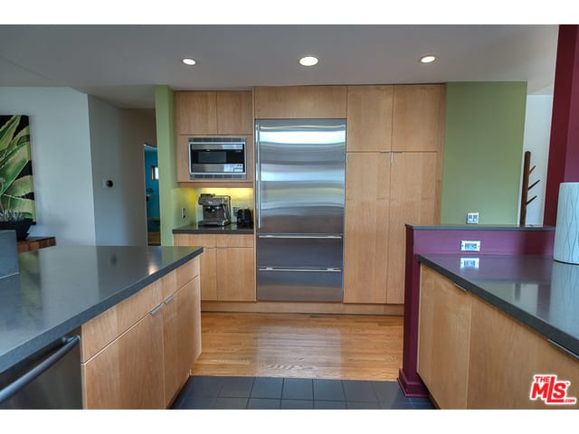 1452 Brixton Rd