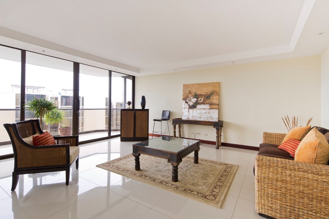 Spacious Mountain View Condo, Escazu, San Jose