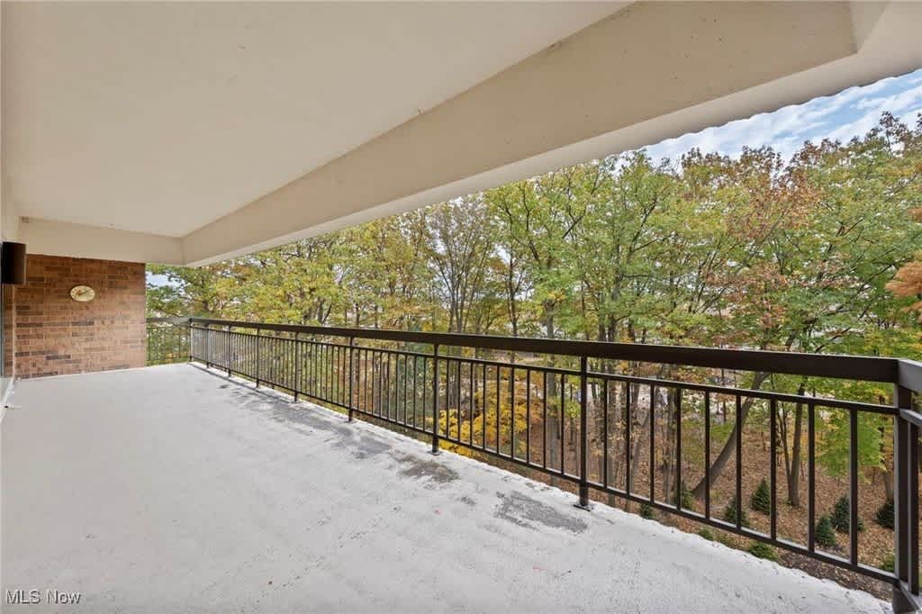 27500 Cedar Road 602