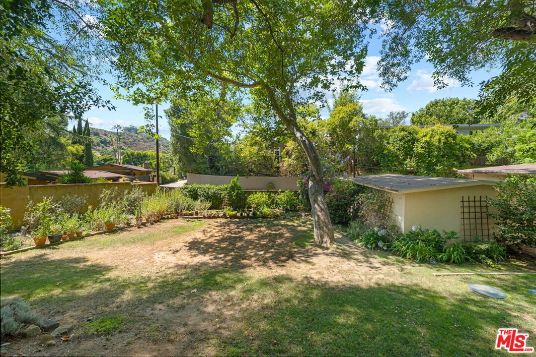 2951 La Castana Dr