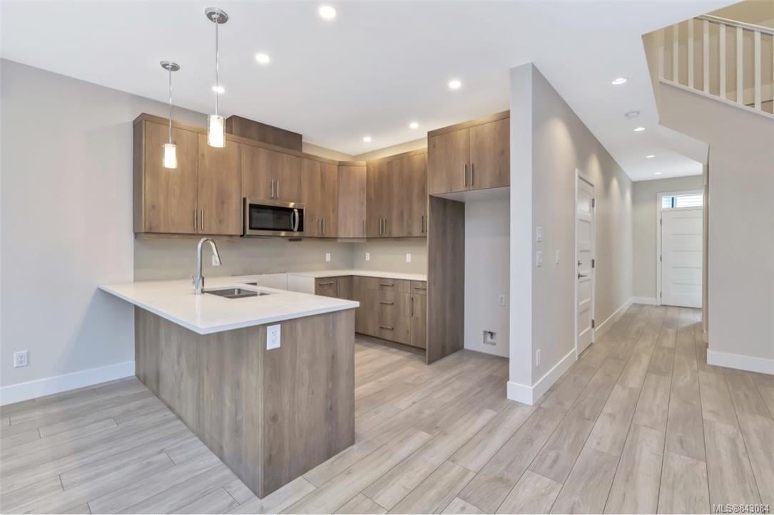 925 Echo Valley Pl, Langford