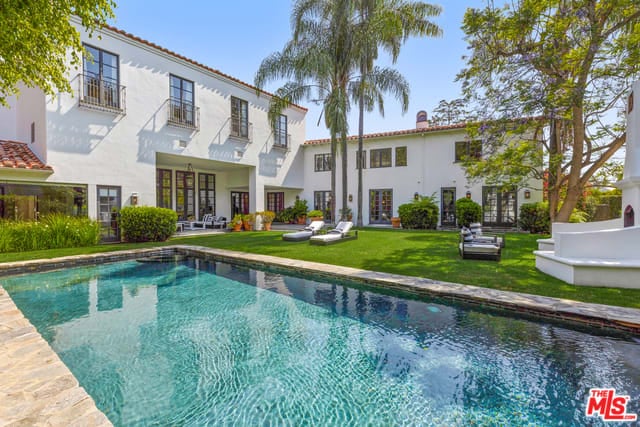 Retreat Grandeur