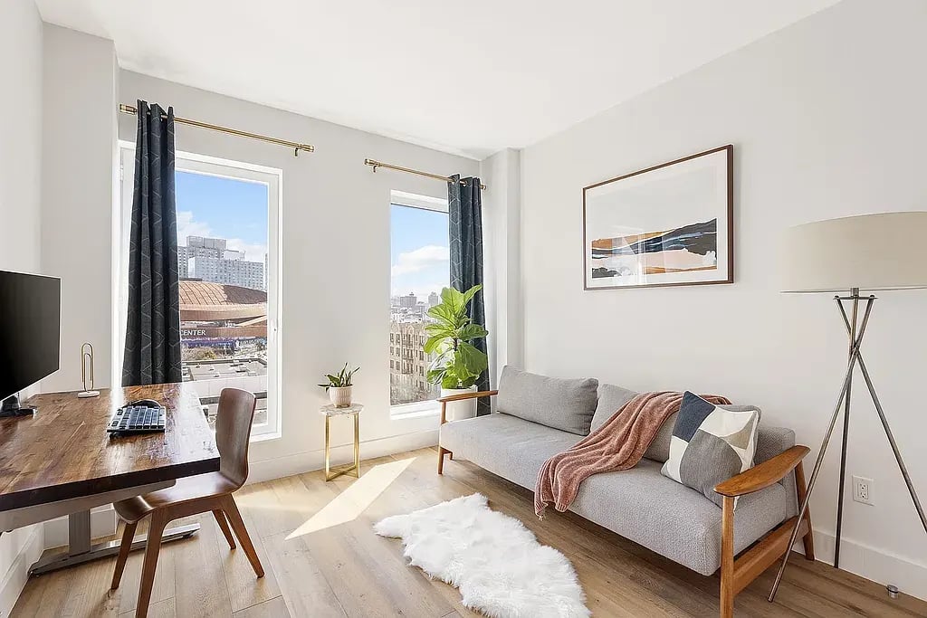 561 Pacific St #801