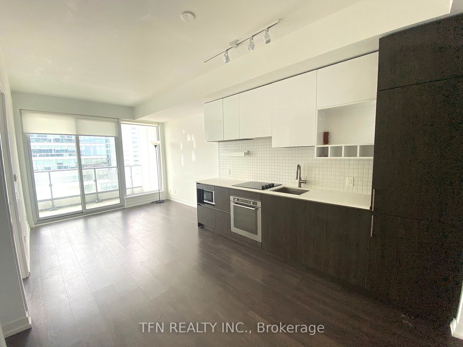 5 Buttermill Ave 1006