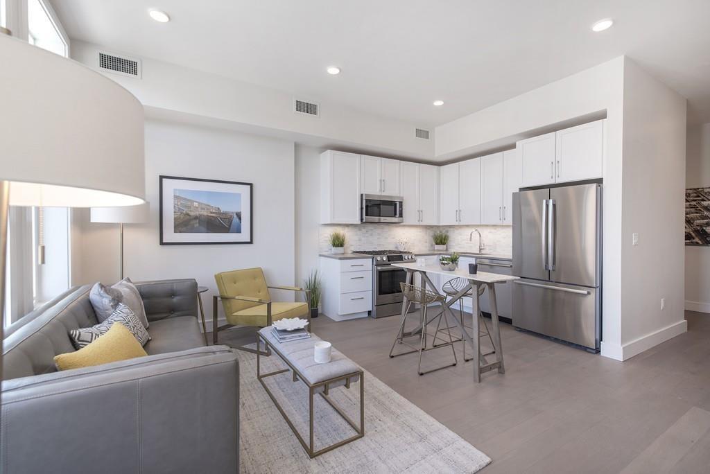 65 Meridian St #3