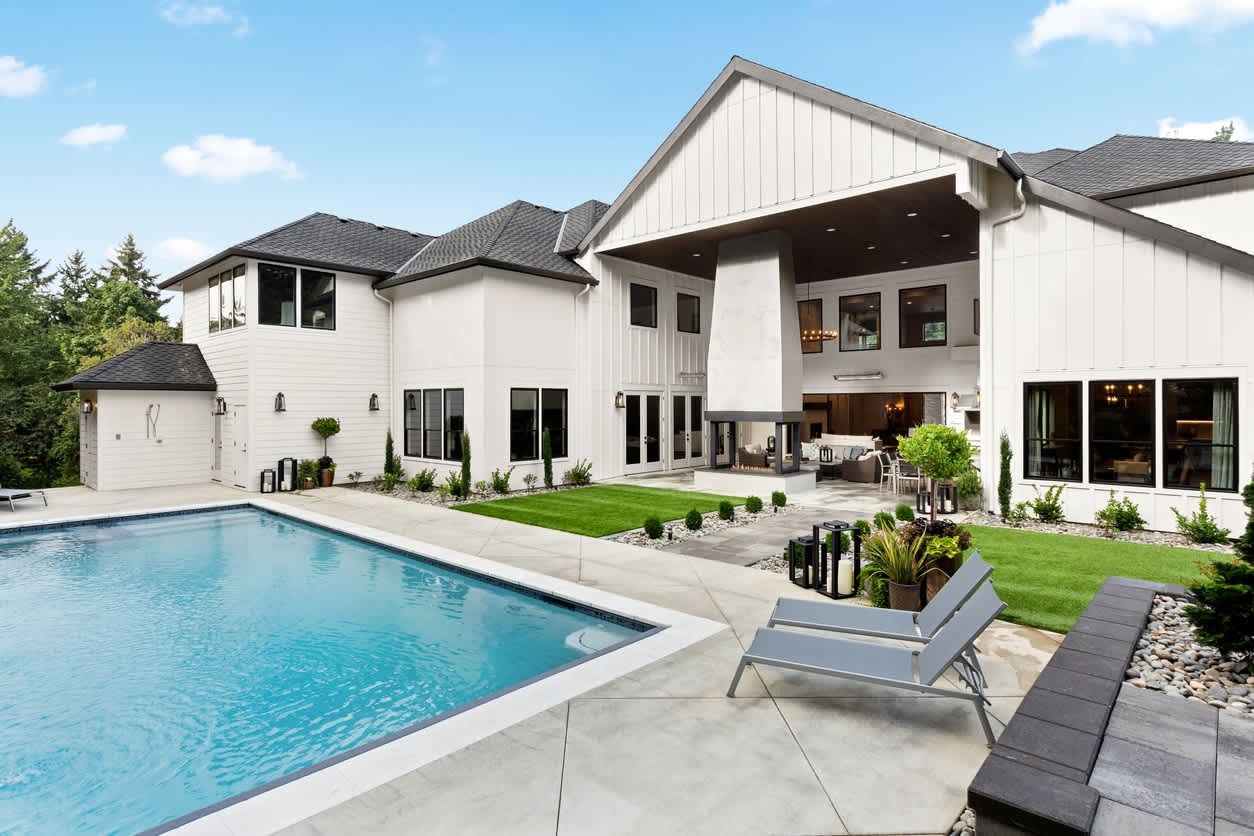Why Some Homes Sit on the Market While Others Sell Immediately cover