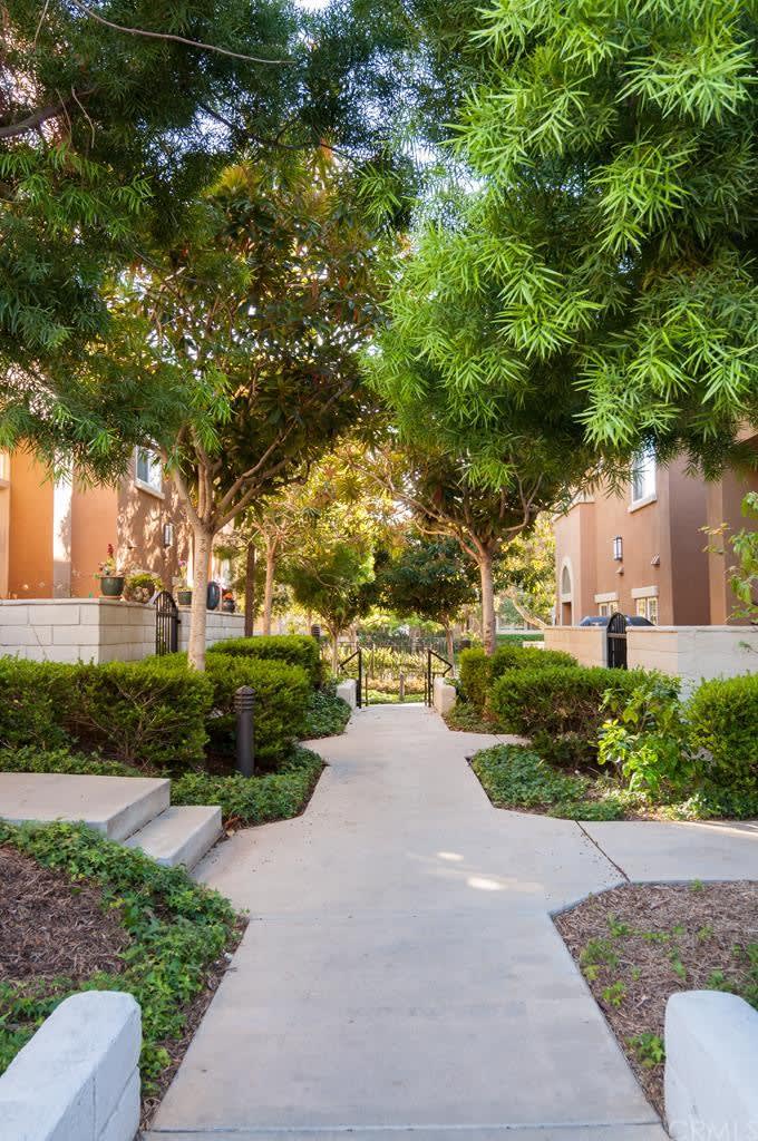 7528 SHADY GLEN Circle