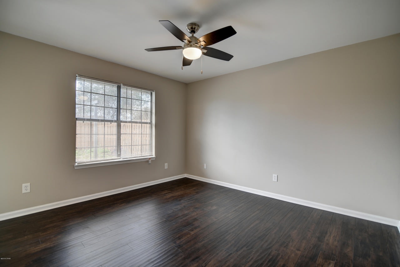 106 E Sonata Circle