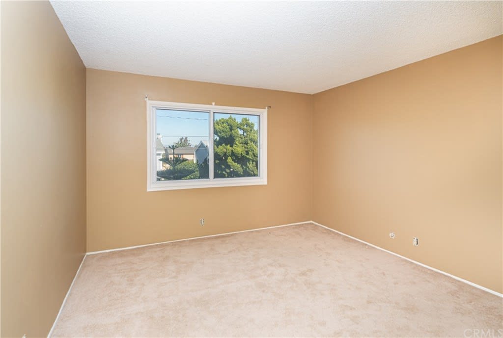 1591 Orchard Dr