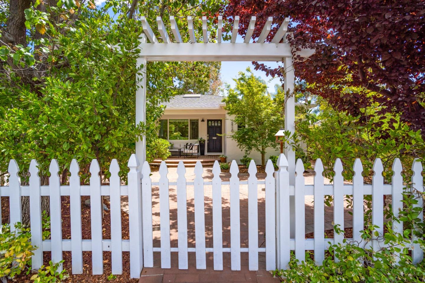 15720 Loma Vista Ave, Los Gatos, CA 95032-3637