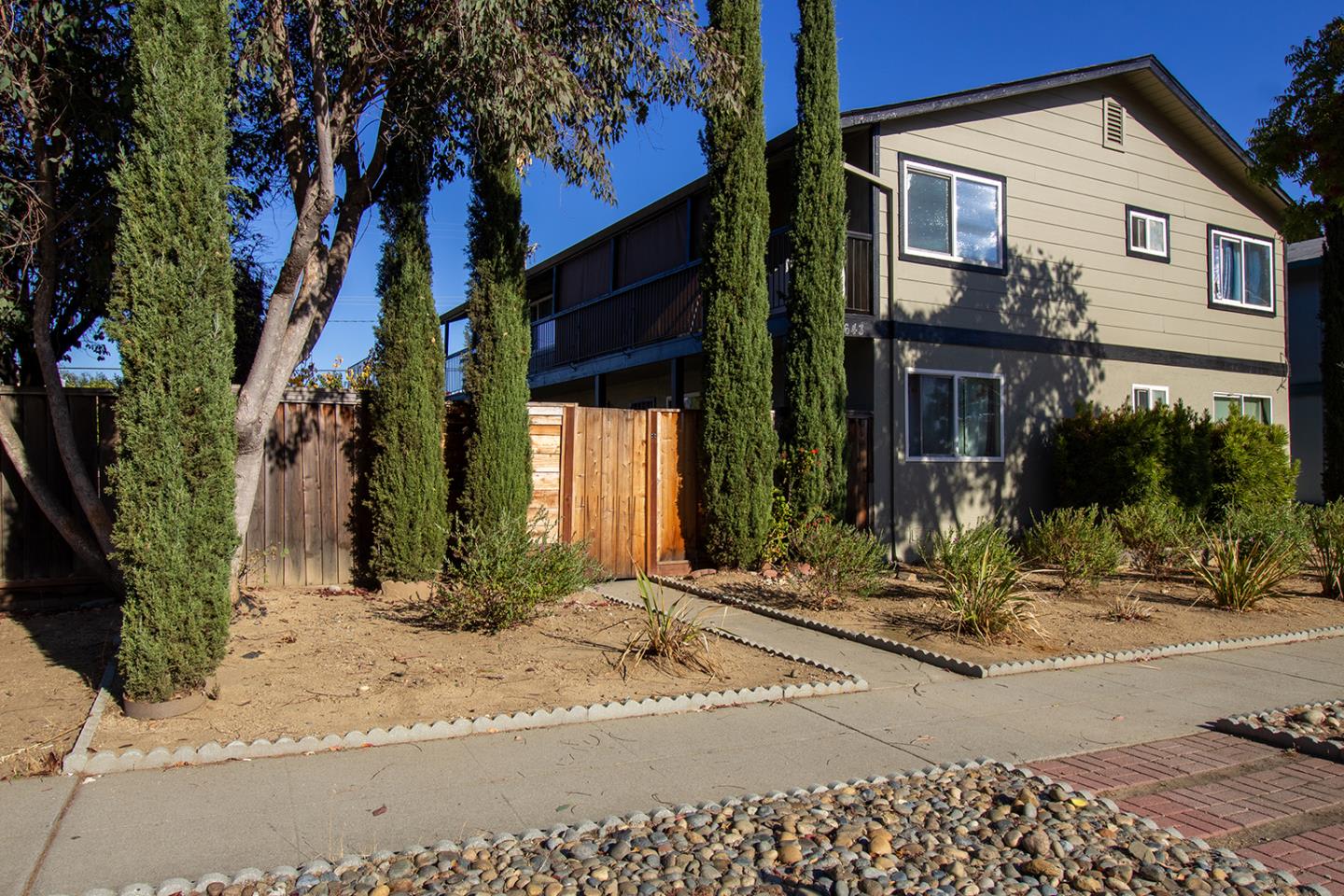 1643 Merrill Dr