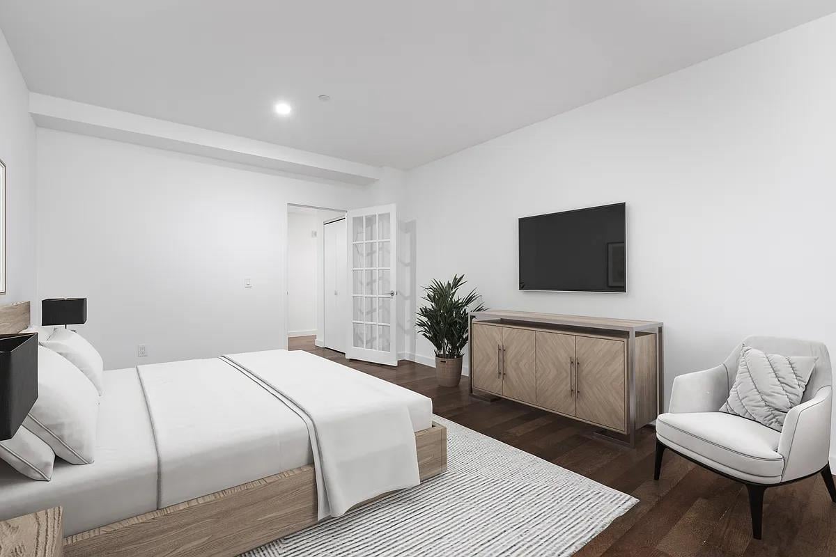 116 John Street, Apt 1811